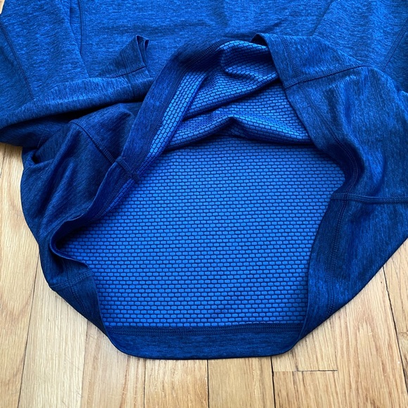 Vineyard Vines Navy Medium Performance Pullover - Picture 5 of 7